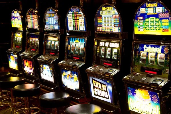 krisnatogel platform interface showing casino games and sportsbook